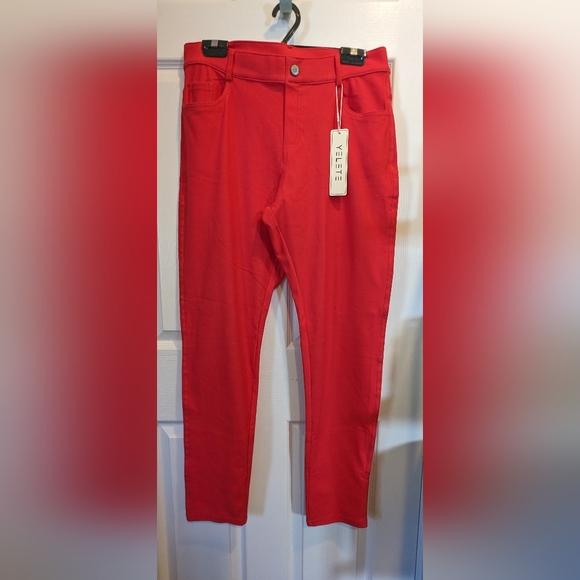💙 YELETE 💙 Red 5 Pocket Skinny Jeans NWT - Picture 1 of 6